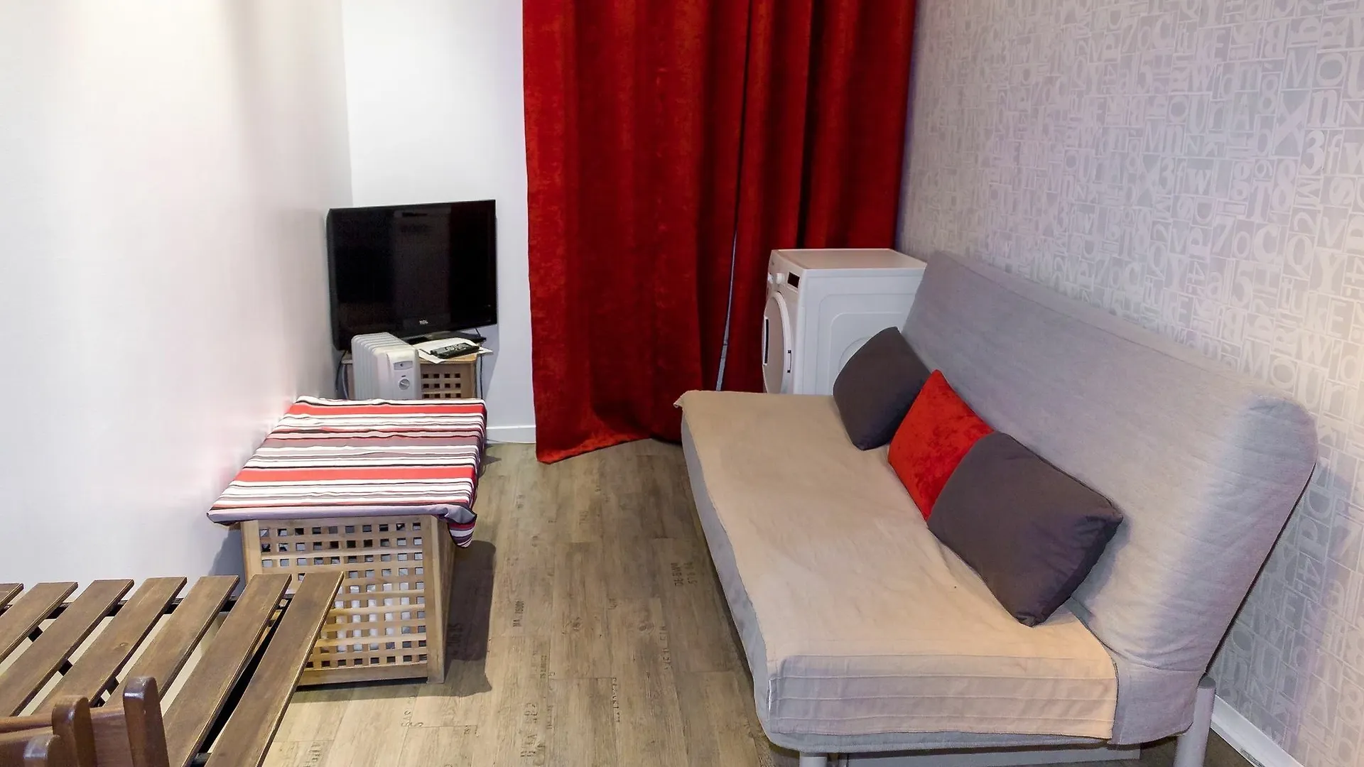 Studio Petit Pompidou Paris France